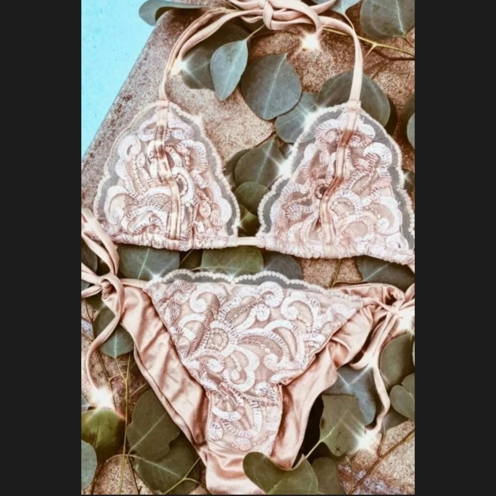 Set Rosie Bralette and Skimpy Bottoms